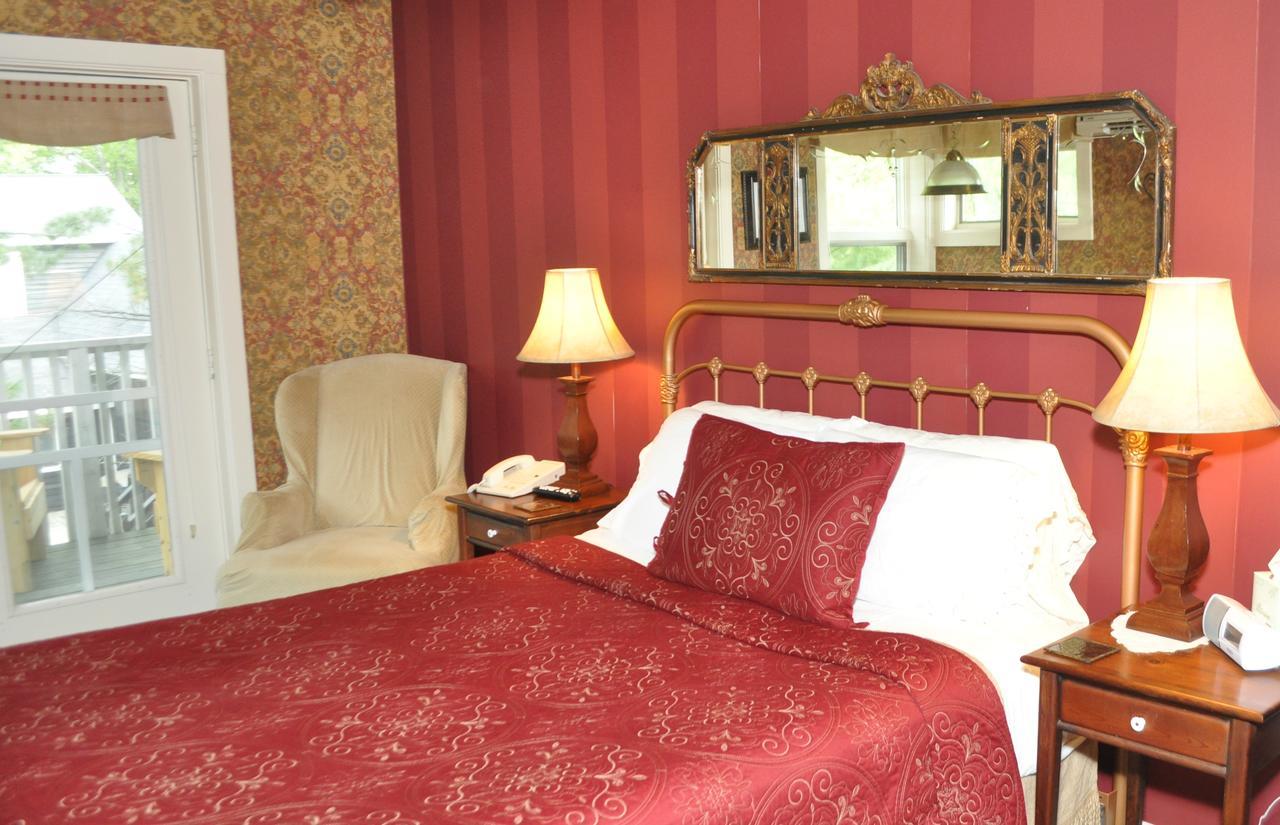 Sylvan Inn Bed & Breakfast Ґлен-Арбор Екстер'єр фото